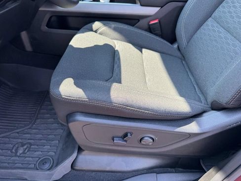 Used 2025 RAM 1500 Big Horn AWD/4WD image 15