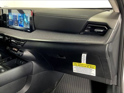 New 2026 Nissan Kicks SV image 21