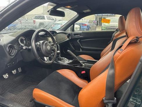 Used 2020 Toyota 86 RWD image 6