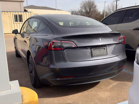 Used 2023 Tesla Model 3 Standard Range image 4
