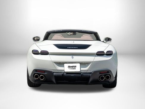 Used 2024 Ferrari Roma Spider RWD image 9