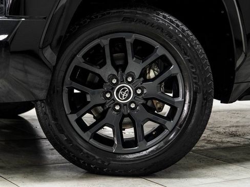 Used 2023 Toyota Tundra Platinum image 3