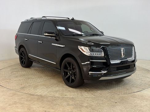 Used 2019 Lincoln Navigator Reserve w/ Cargo Package AWD/4WD image 7