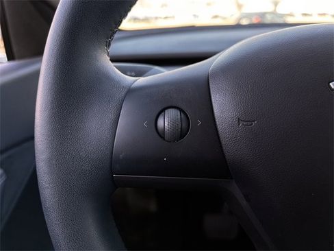 Used 2020 Tesla Model Y Long Range image 14