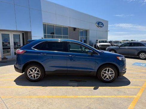 Certified 2023 Ford Edge SEL w/ Convenience Package AWD/4WD image 8