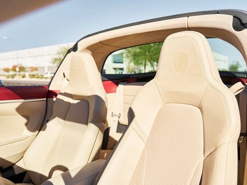 Used 2021 Porsche 911 Targa 4S image 37