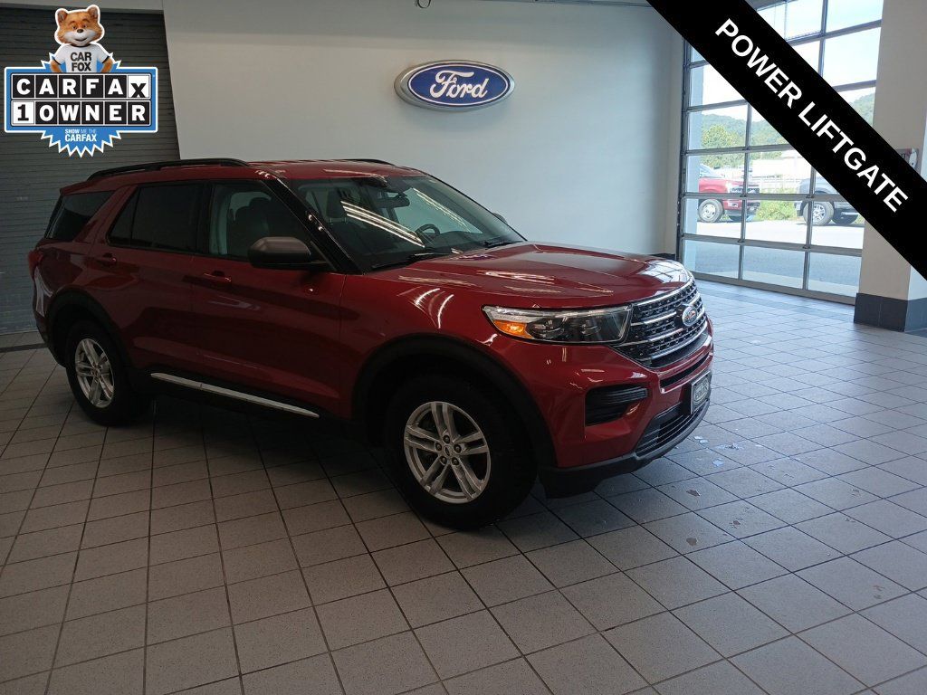 Used 2024 Ford Explorer XLT AWD/4WD image 1