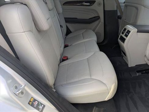 Used 2014 Mercedes-Benz ML 350 4MATIC image 21