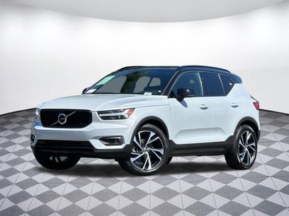 Used 2021 Volvo XC40 T5 R-Design w/ Climate Package
