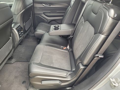 New 2025 Jeep Grand Cherokee L Altitude image 10