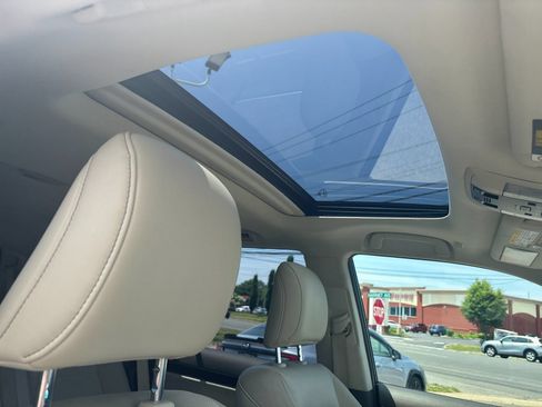 Used 2019 Lexus GX 460 Premium w/ Premium Package AWD/4WD image 18