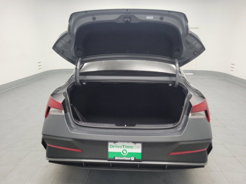 Used 2025 Hyundai Elantra Sport FWD image 29