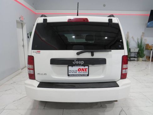 Used 2010 Jeep Liberty Sport w/ Popular Equipment Group image 4