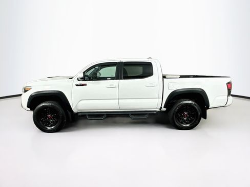 Used 2018 Toyota Tacoma TRD Pro AWD/4WD image 4