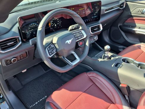 Used 2025 Ford Mustang GT Premium RWD image 16