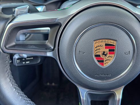 Used 2018 Porsche 718 Cayman RWD image 21