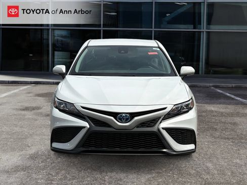 Used 2024 Toyota Camry SE FWD image 12