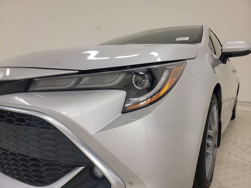 Used 2019 Toyota Corolla XSE FWD image 9