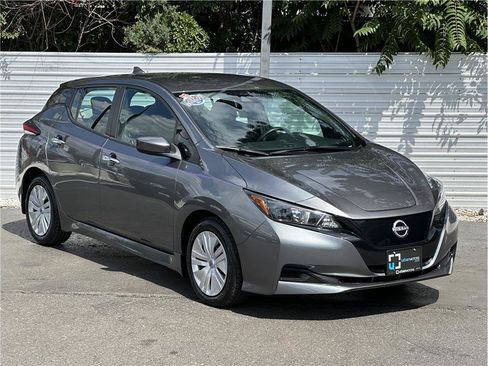 Used 2025 Nissan Leaf S FWD image 8