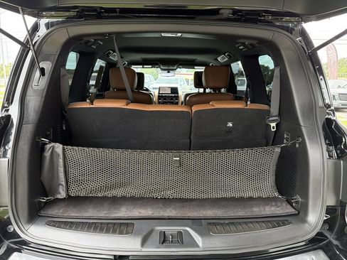 Used 2023 INFINITI QX80 Sensory w/ Cargo Package AWD/4WD image 11