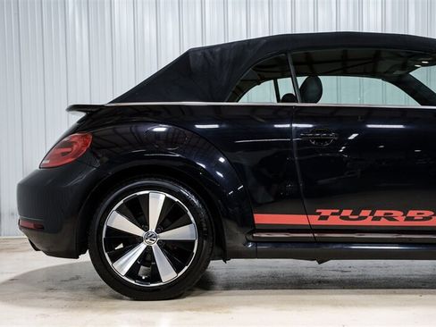 Used 2013 Volkswagen Beetle 2.0T FWD image 26