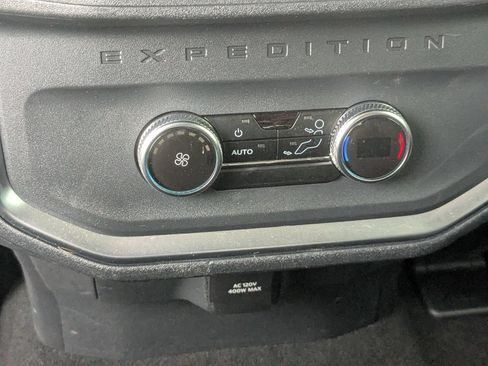 Used 2025 Ford Expedition Active RWD image 35