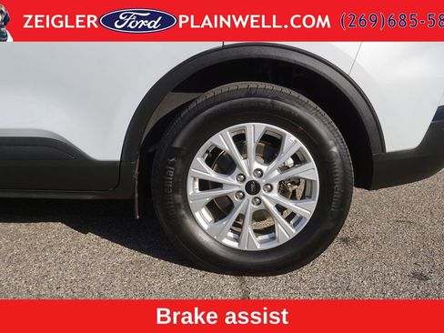Used 2025 Ford Escape Active AWD/4WD image 9