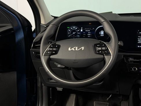 Used 2025 Kia Niro Wind FWD image 13