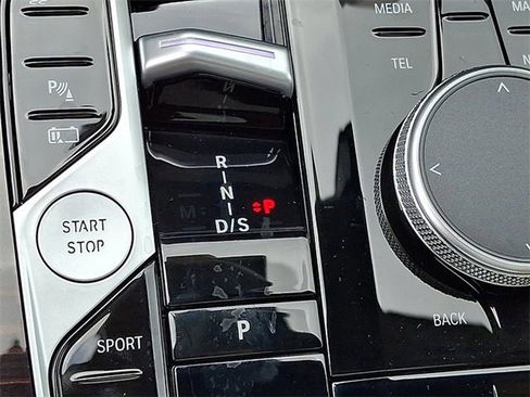 Certified 2026 BMW X5 xDrive50e w/ Premium Package image 10