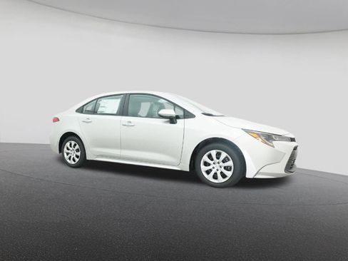 New 2025 Toyota Corolla LE image 28