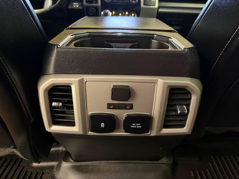 Used 2019 Ford F150 Lariat w/ Equipment Group 502A Luxury AWD/4WD image 23