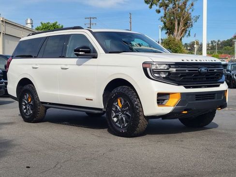 New 2026 Ford Expedition Tremor image 30