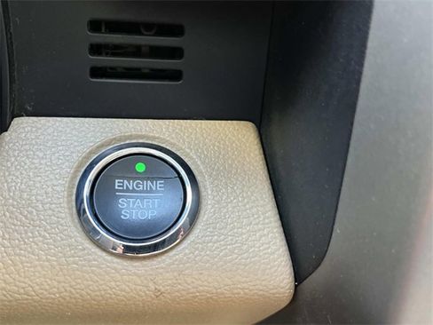 Used 2017 Ford F250 Lariat w/ Lariat Ultimate Package image 39