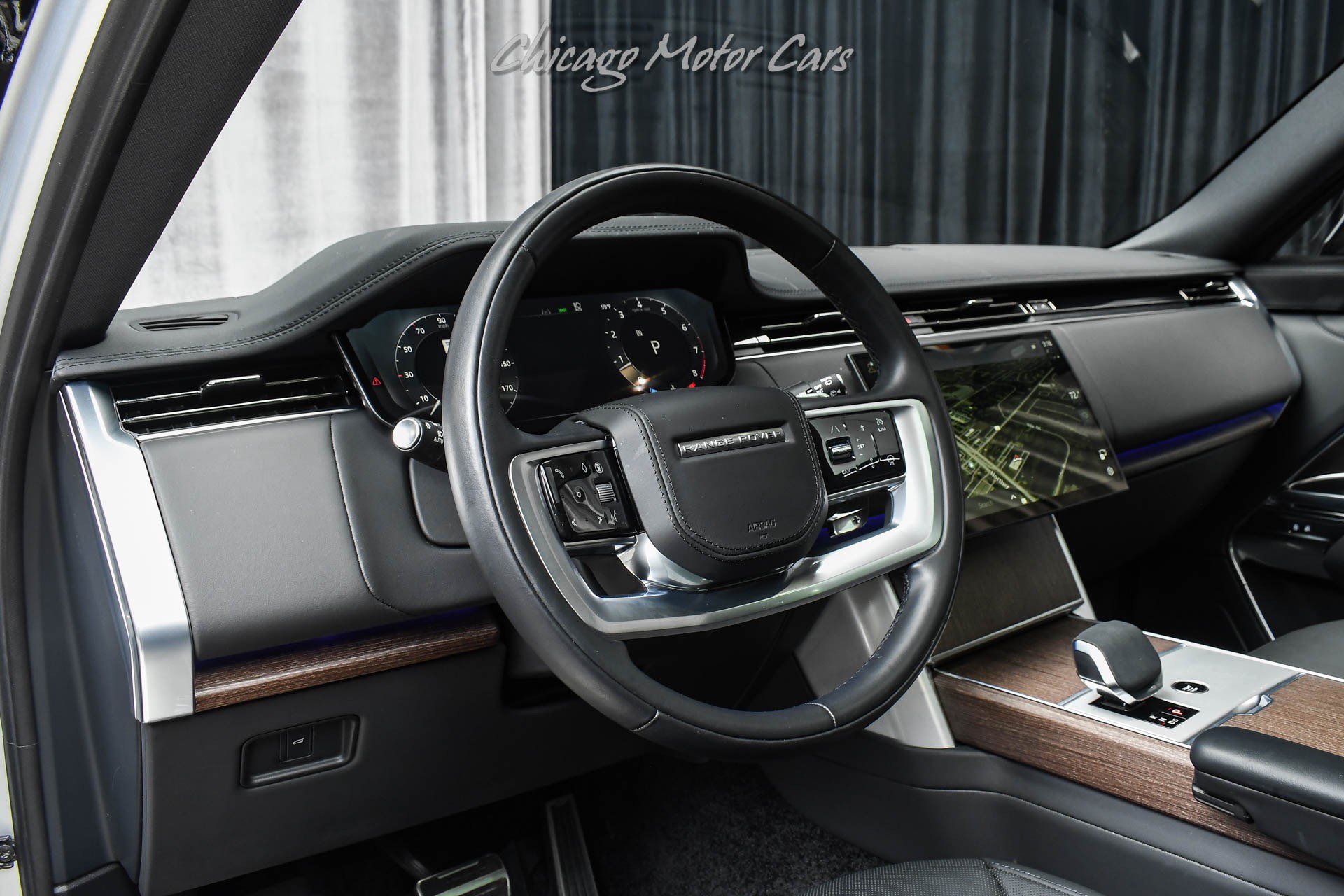Used 2024 Land Rover Range Rover SE AWD/4WD image 8