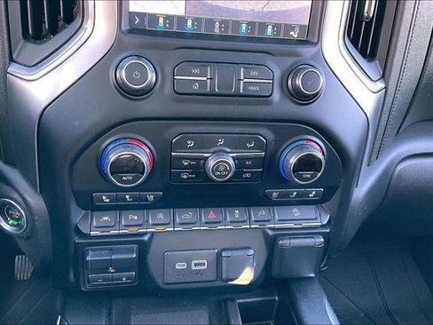 Used 2019 Chevrolet Silverado 1500 LTZ w/ LTZ Premium Package image 32