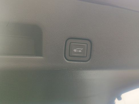 Used 2025 GMC Acadia Elevation w/ LPO, Floor Liner Package image 12