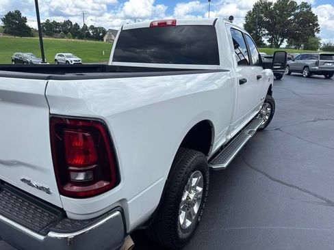 Used 2025 RAM 2500 Big Horn AWD/4WD image 6