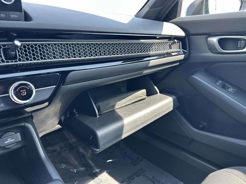 Used 2023 Honda Civic Sport image 18