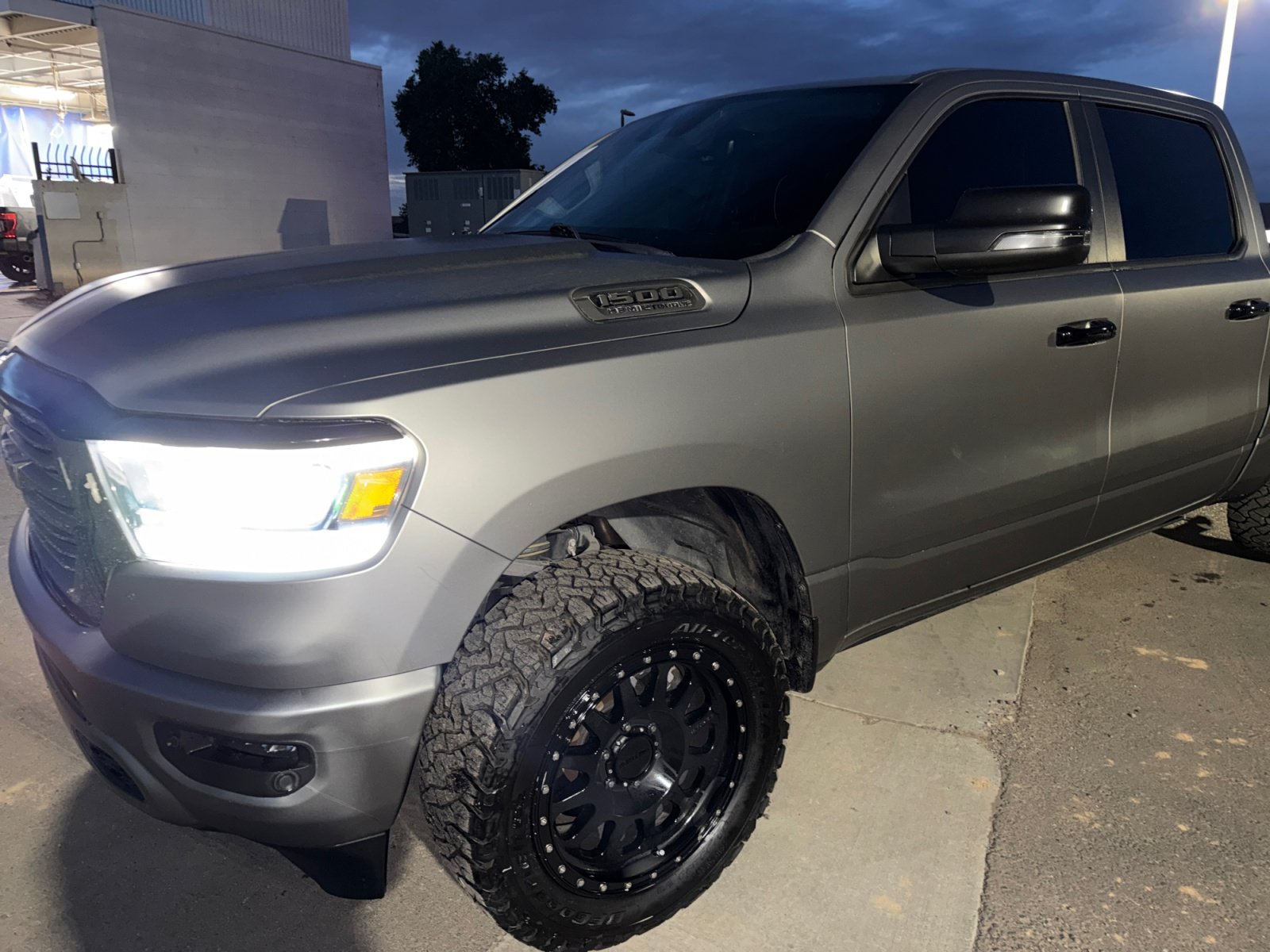 Used 2023 RAM 1500 Laramie AWD/4WD image 10