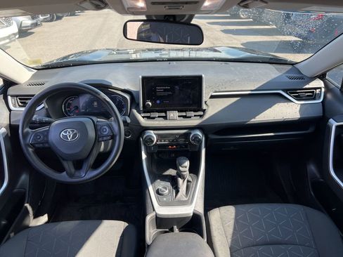 Used 2023 Toyota RAV4 AWD Hybrid image 19