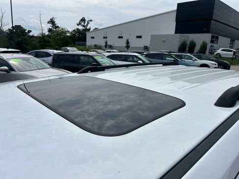 Used 2015 Jeep Patriot High Altitude AWD/4WD image 7