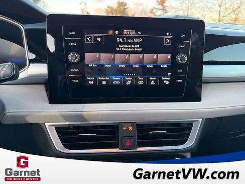 Certified 2025 Volkswagen Taos SE image 30