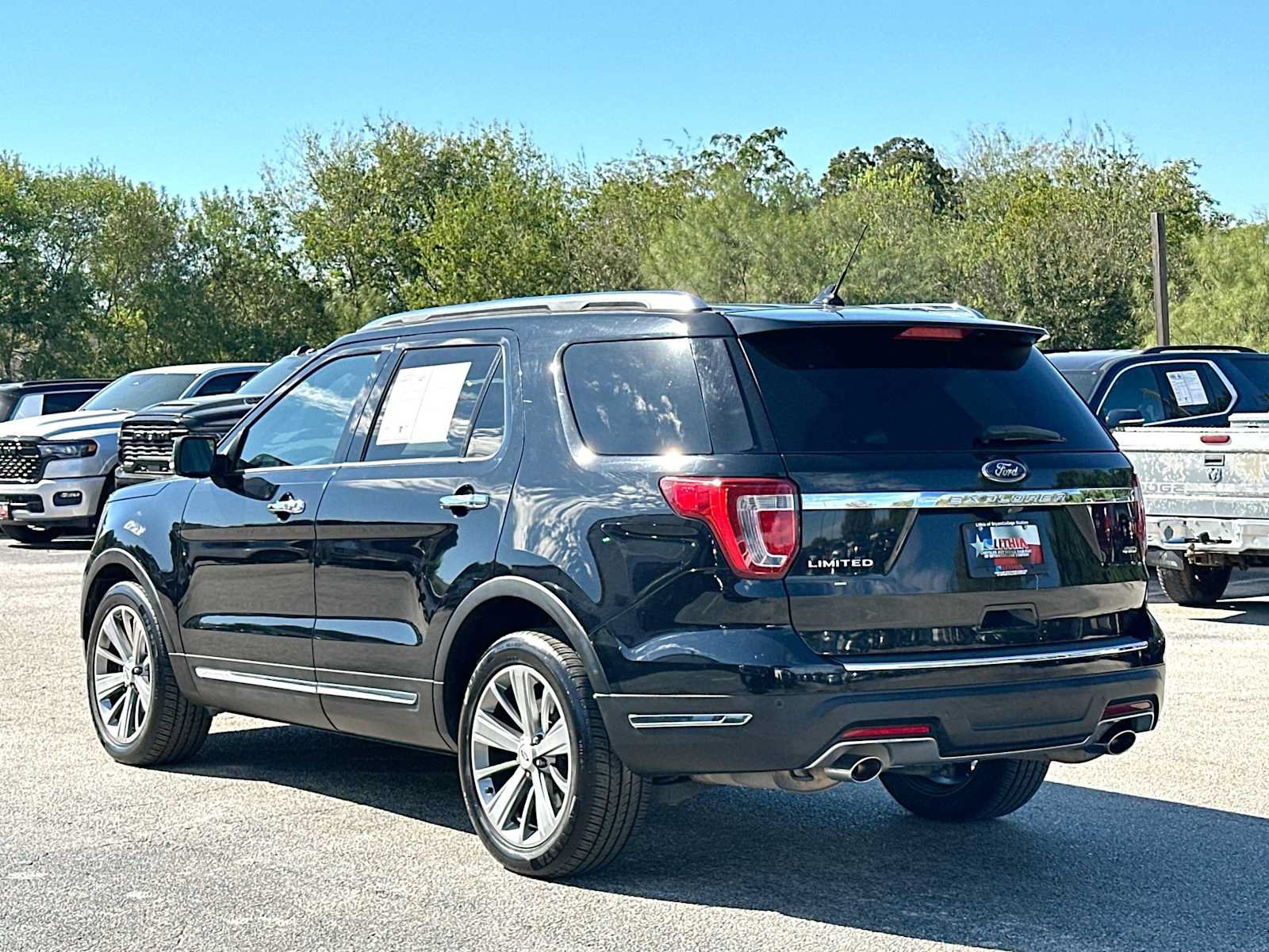 Used 2018 Ford Explorer Limited w/ Ford Safe & Smart Package AWD/4WD image 13