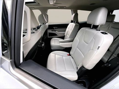 Used 2023 Kia Telluride S w/ S Sunroof Package image 23