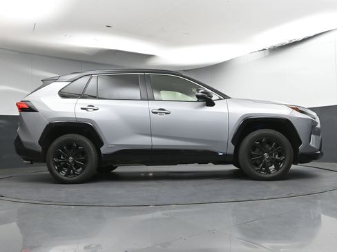 Used 2024 Toyota RAV4 XSE AWD/4WD image 25