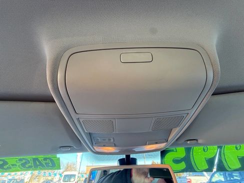 Used 2017 Volkswagen Tiguan S image 27