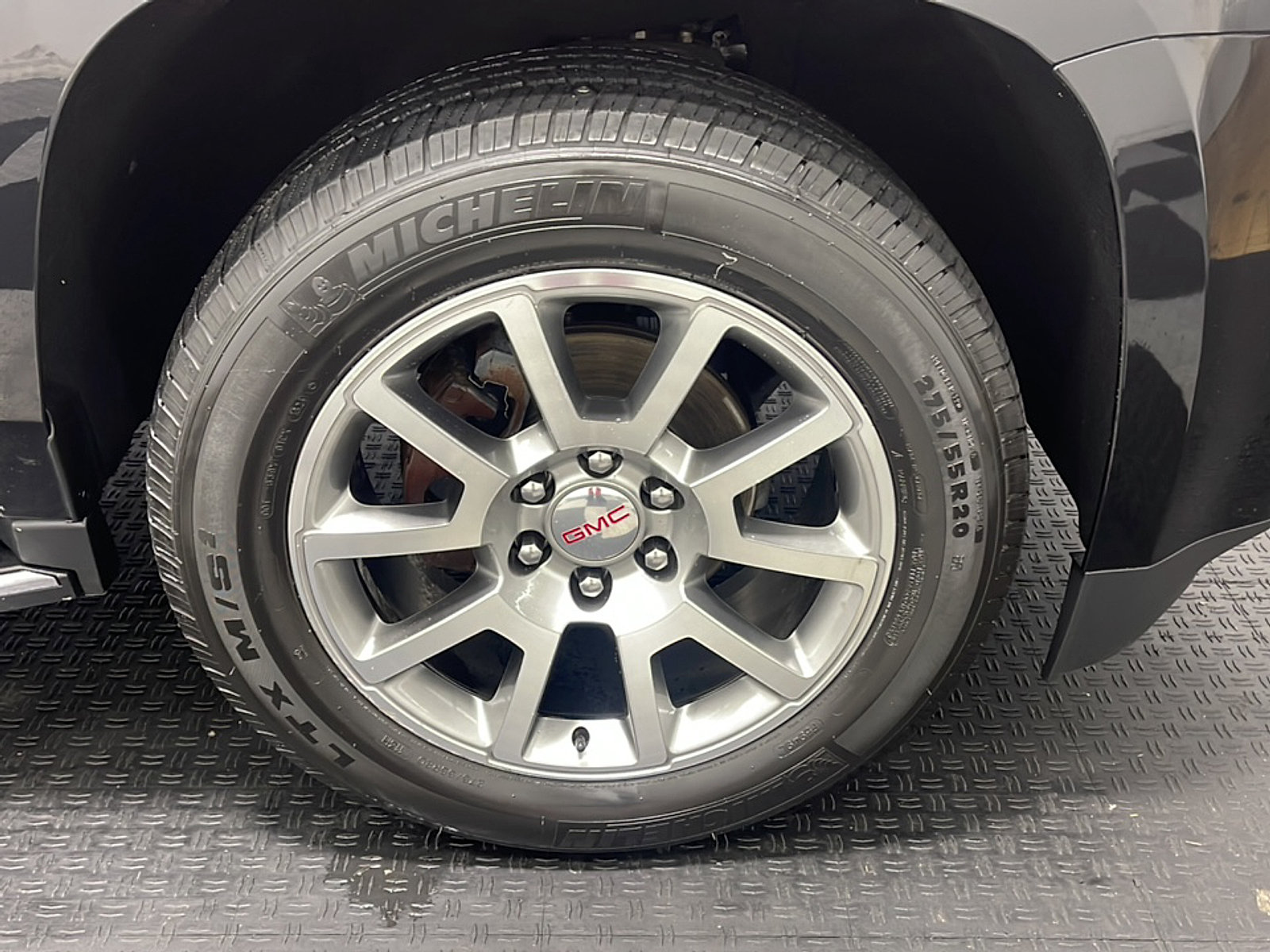 Used 2019 GMC Yukon XL Denali AWD/4WD image 23
