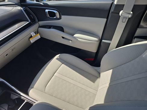 New 2026 Kia Sorento S image 15