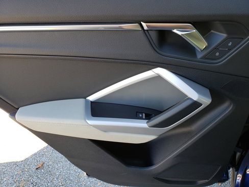 Used 2022 Audi Q3 2.0T Premium Plus w/ Premium Plus Package image 12