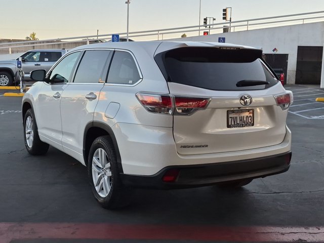 Used 2016 Toyota Highlander LE FWD image 11